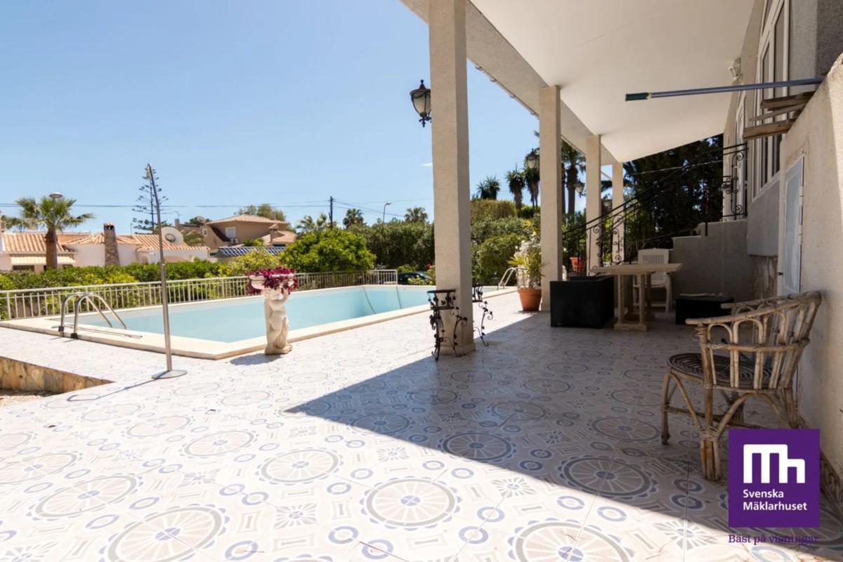 Properties for sale and rent in Spain photo 2