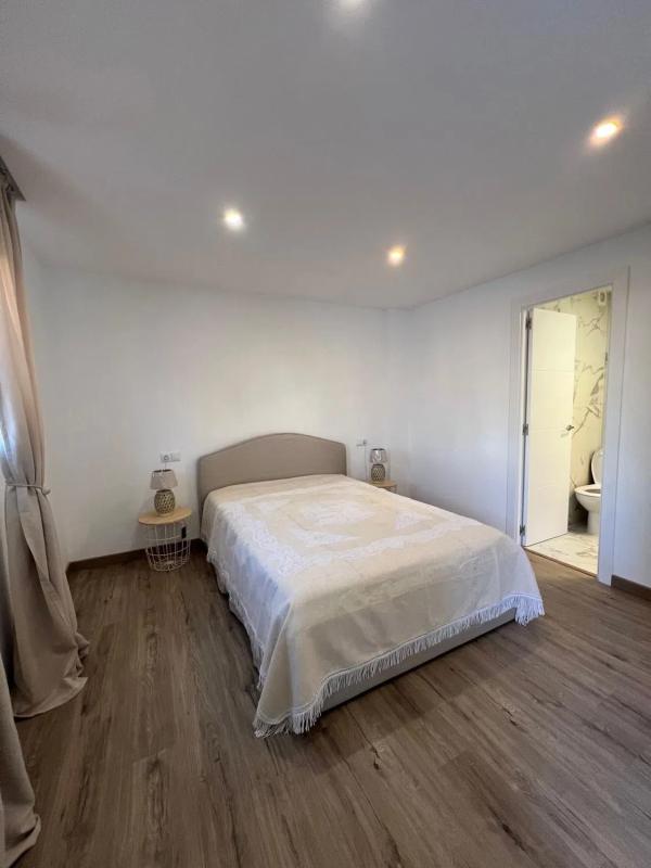 Properties for sale and rent in Spain photo 2