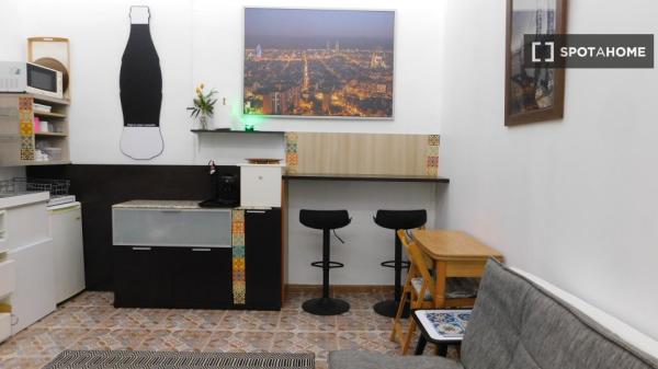 Piso en alquiler en  Carrer de Sant Miquel , Barcelona photo 4