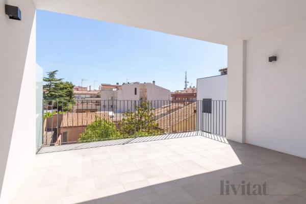 Piso en venta en Calle Transversal, 181, Terrassa
 photo 1