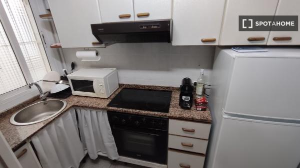 Habitación en piso compartido en barcelona. photo 4
