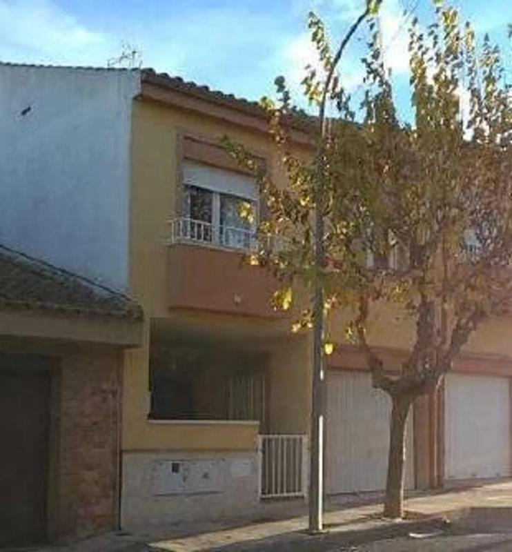 Propiedades en venta y alquiler en España photo 1