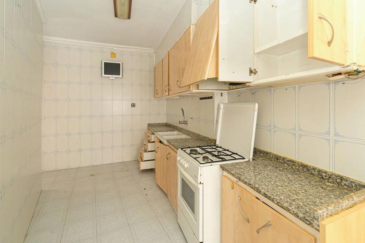 Sale of apartment in Calle de Cánovas del Castillo, Villena
 photo 3