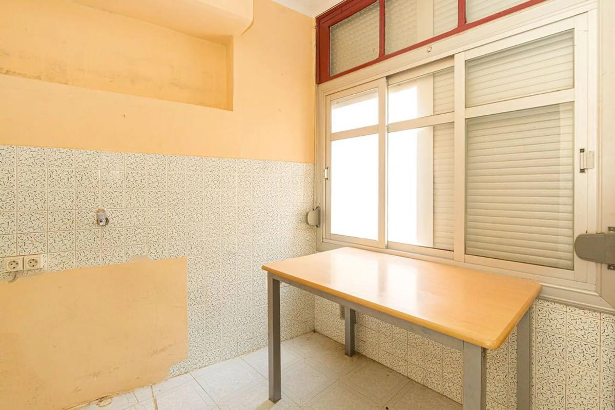 Sale of apartment in Calle de Cánovas del Castillo, Villena
 photo 4