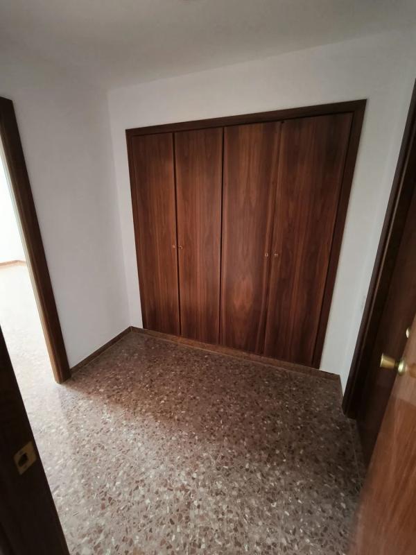 Sale of apartment in Calle de la Corredera, Villena
 photo 2