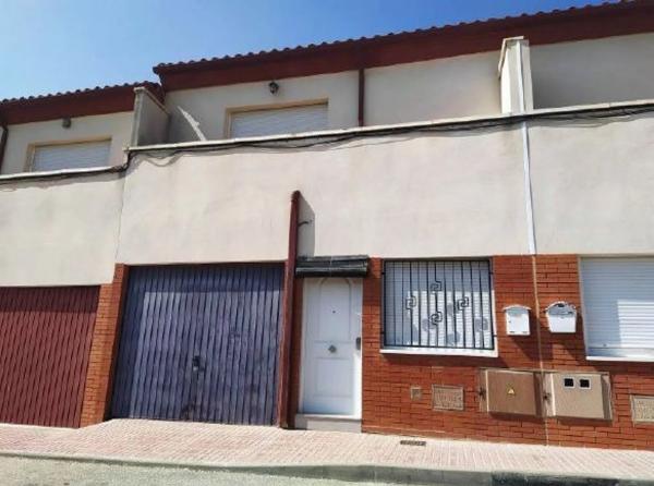 Chalet pareado en calle Picayo photo