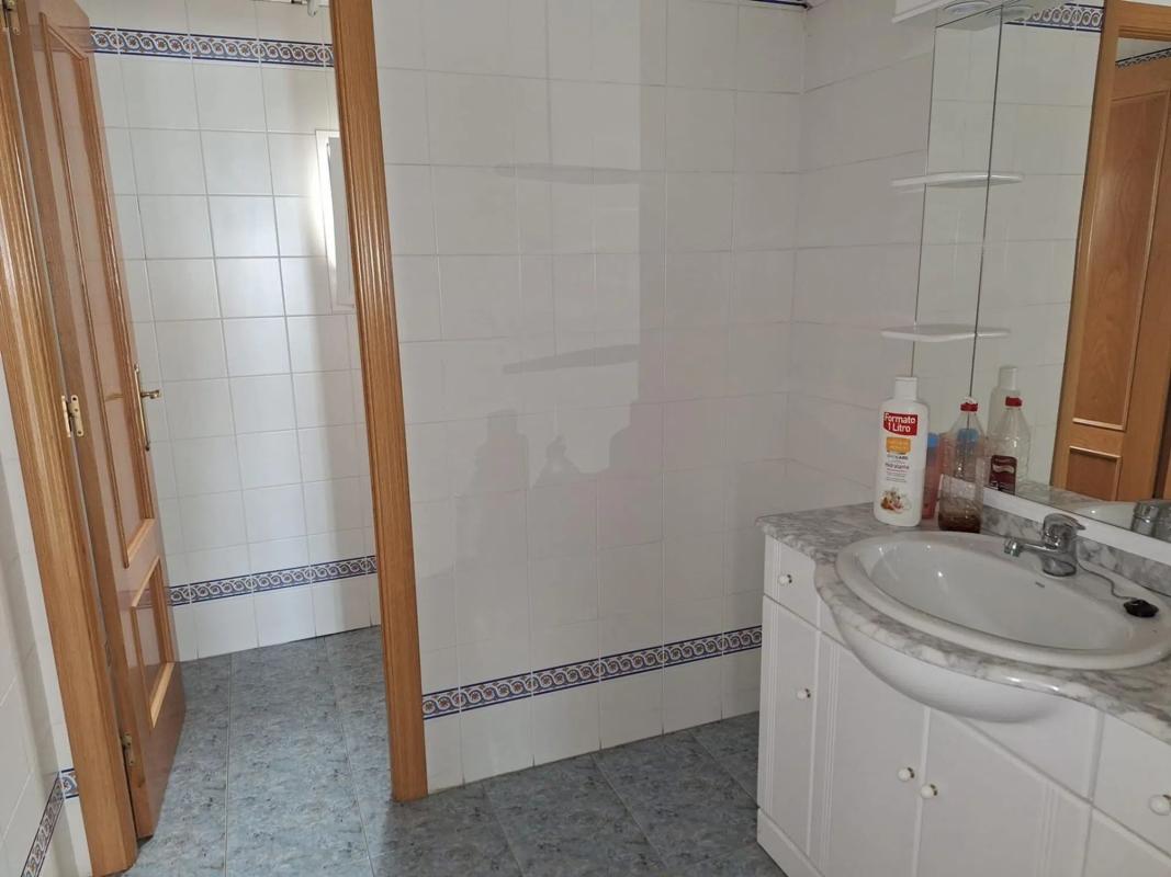 Propiedades en venta y alquiler en España photo 5