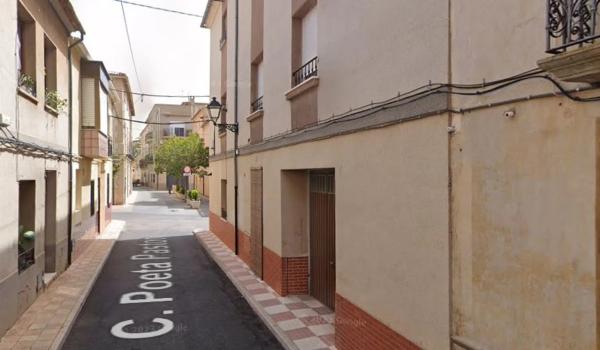 Local o nave en calle Poeta Pastor photo