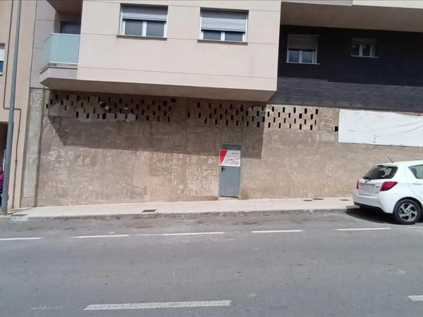 Local en calle Alcaniz photo 1