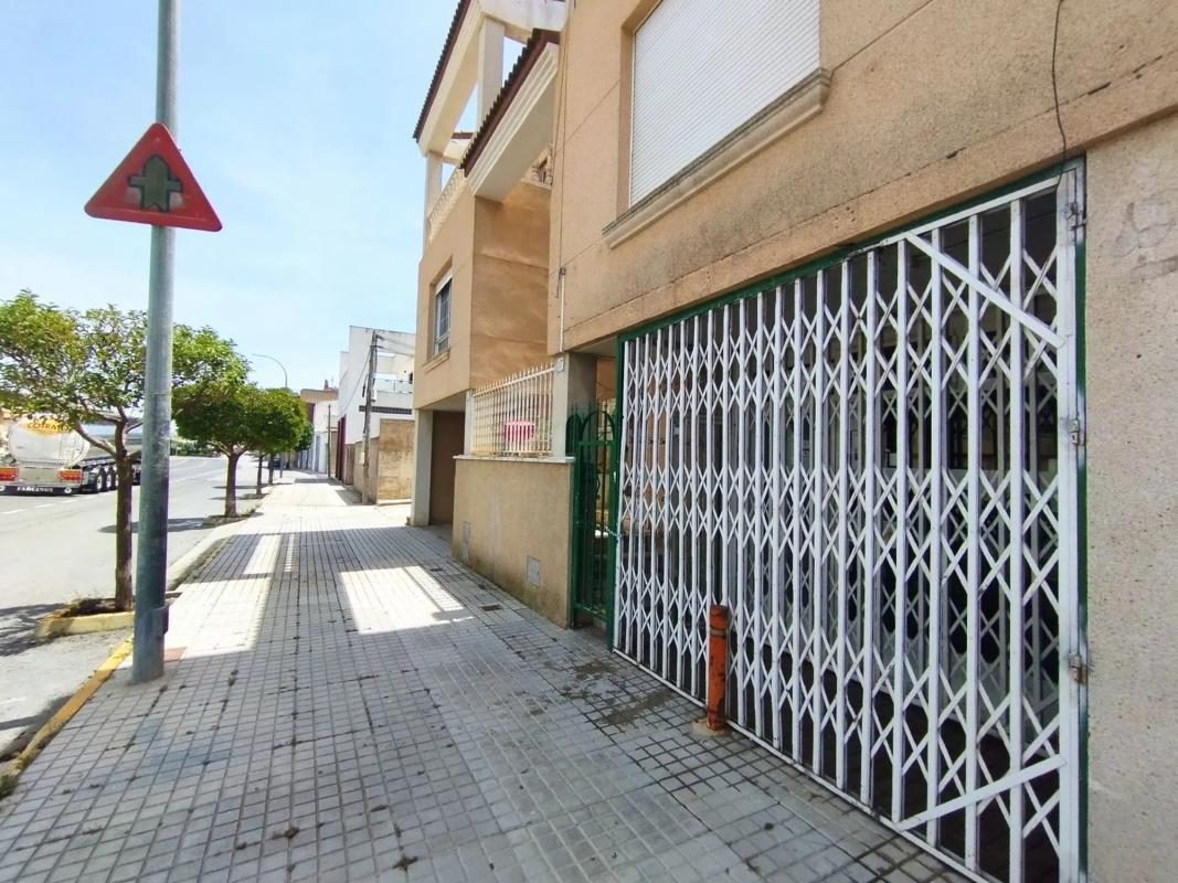 Properties for sale and rent in Spain photo 1