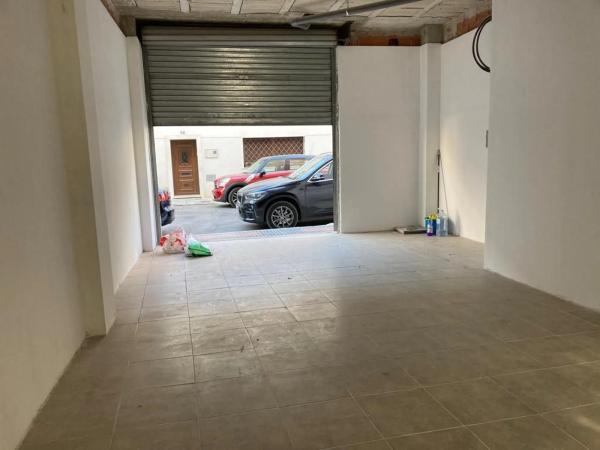 Local en calle Celada, 13 photo 2