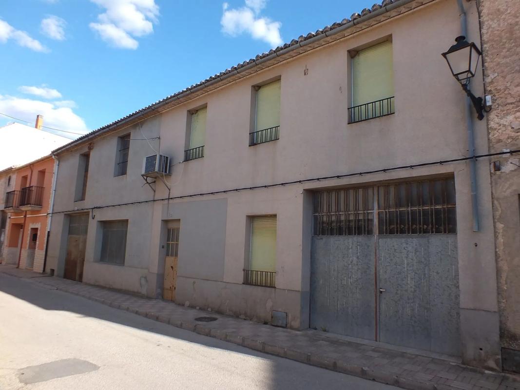 Propiedades en venta y alquiler en España photo 3