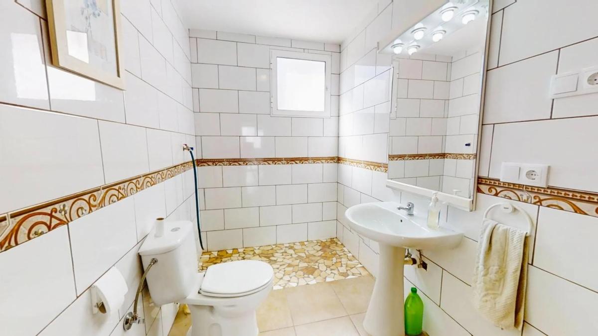 Properties for sale and rent in Spain photo 2
