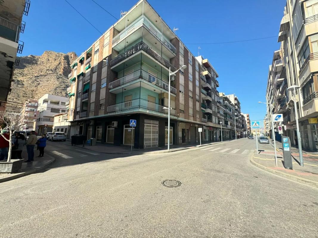 Propiedades en venta y alquiler en España photo 2