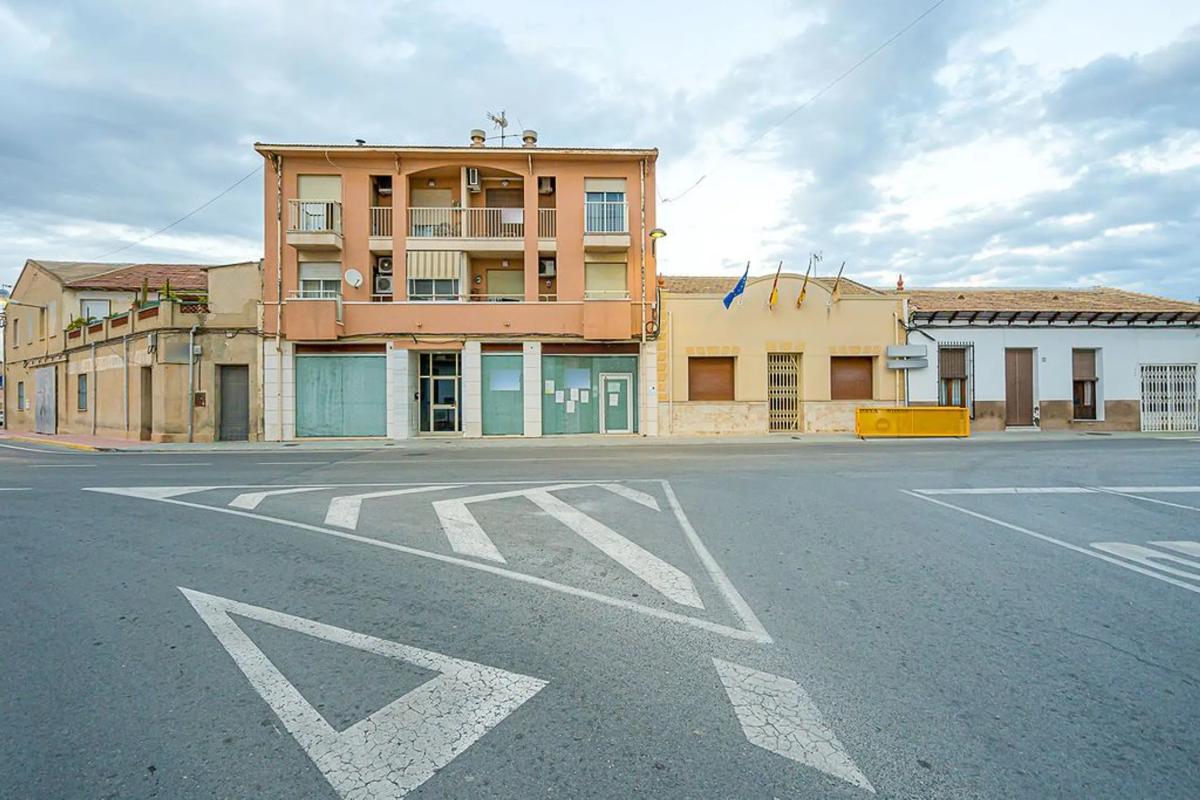 Properties for sale and rent in Spain photo 3
