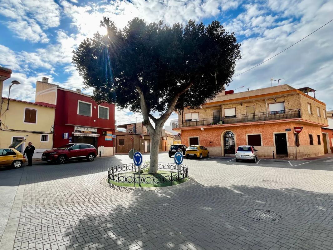 Propiedades en venta y alquiler en España photo 1