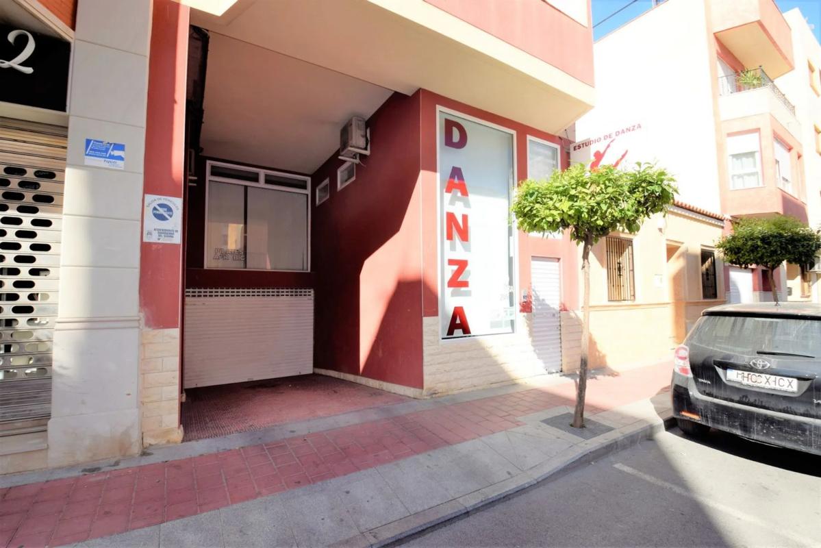 Propiedades en venta y alquiler en España photo 3