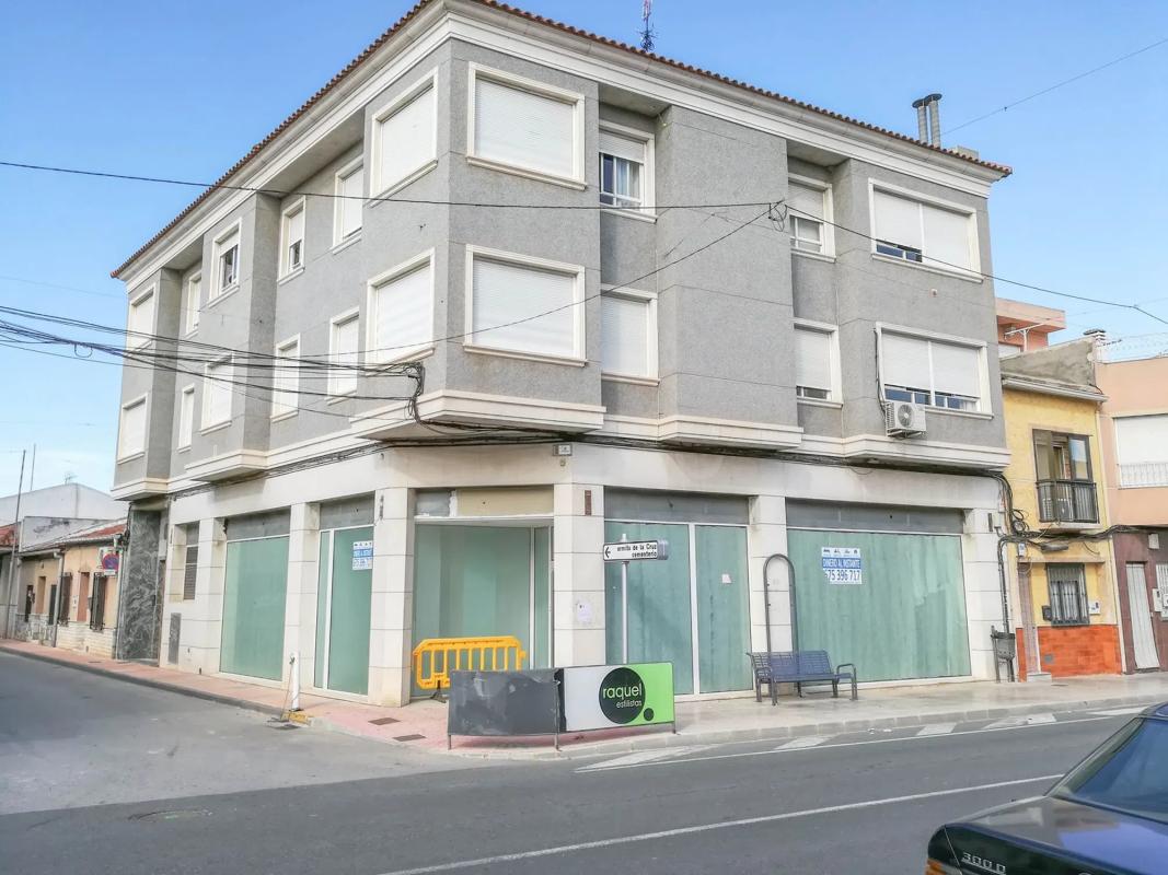 Propiedades en venta y alquiler en España photo 1