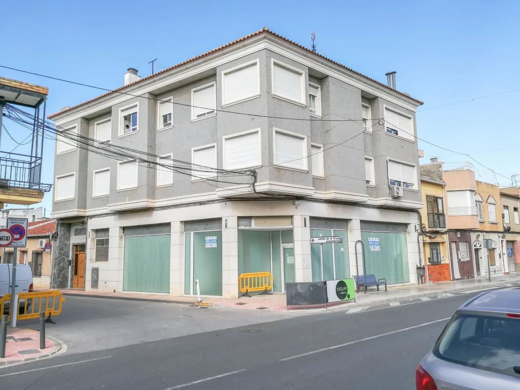 Propiedades en venta y alquiler en España photo 2