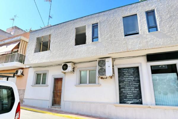 Local en calle Sant Pere photo 1