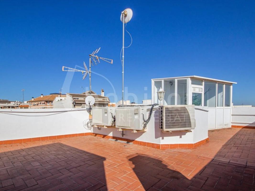 Propiedades en venta y alquiler en España photo 2