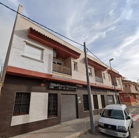 Local en calle la Carretera photo
