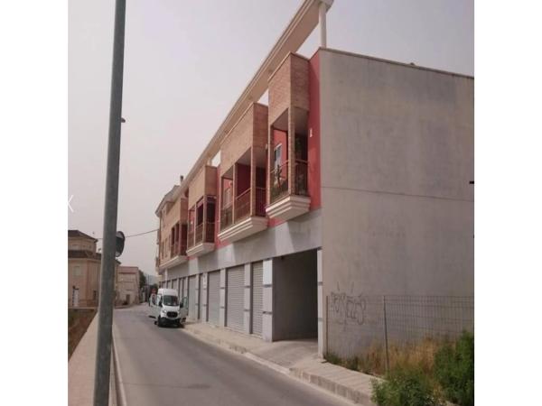 Local en calle las Escuelas thumbnail 1