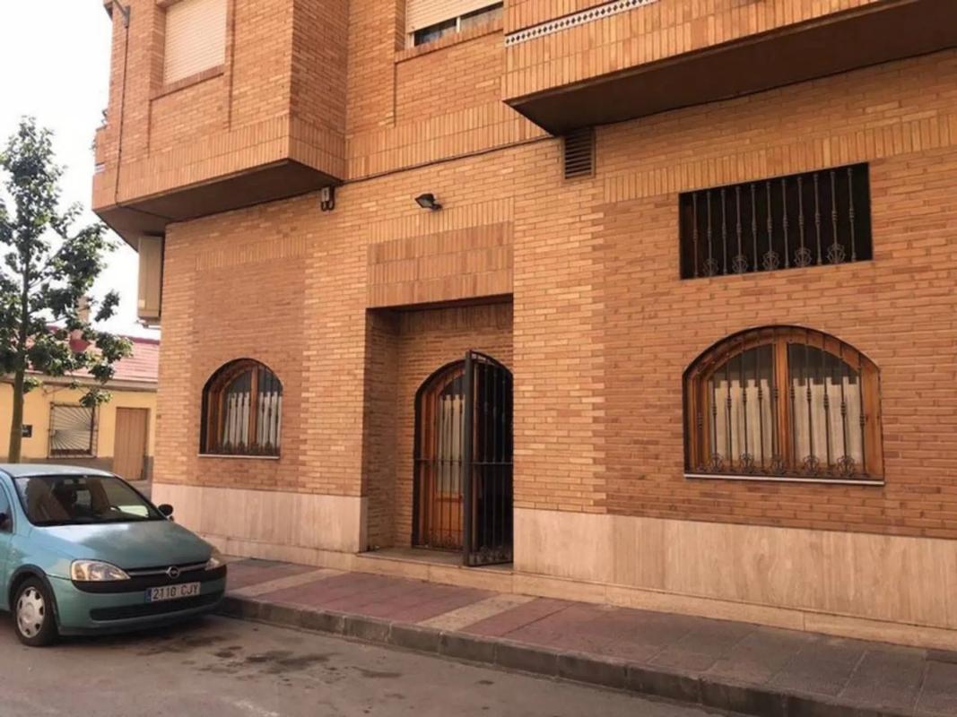 Propiedades en venta y alquiler en España photo 1