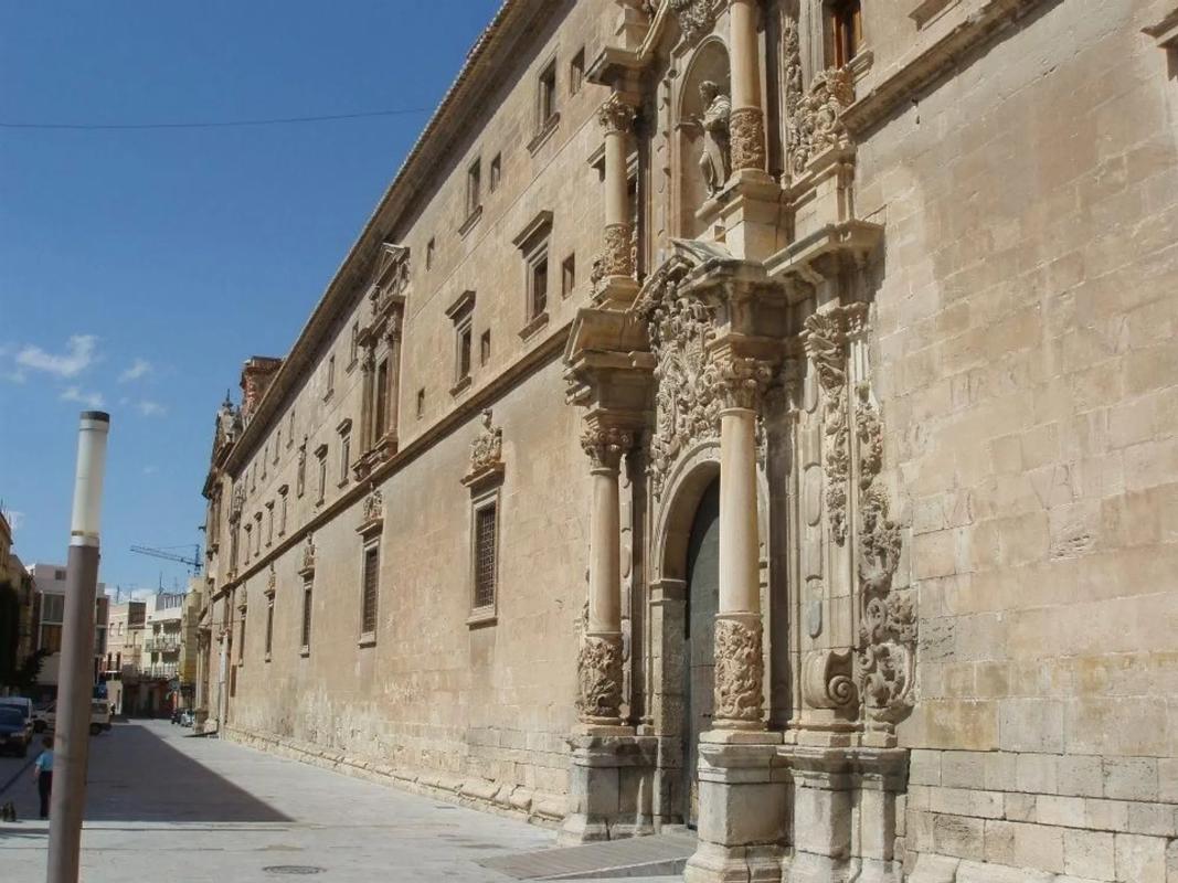 Propiedades en venta y alquiler en España photo 3