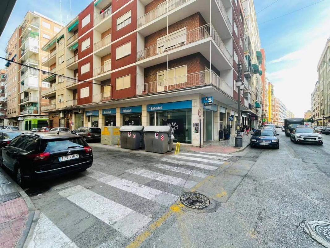 Propiedades en venta y alquiler en España photo 1