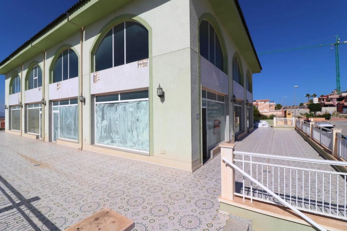 Недвижимость на продажу и в аренду в Испании photo 3