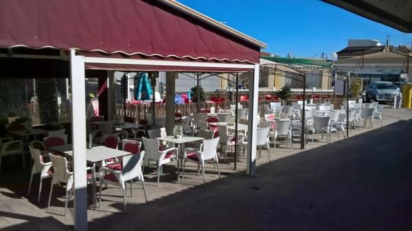 Local en plaza Sierra Castilla thumbnail 2