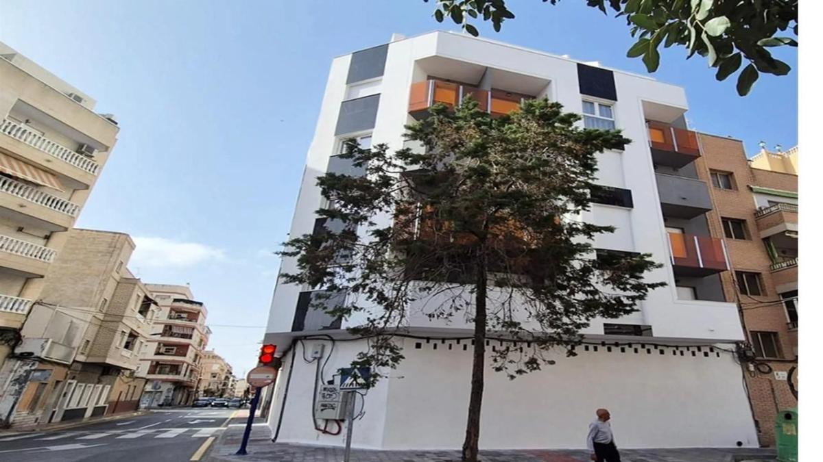 Properties for sale and rent in Spain photo 2