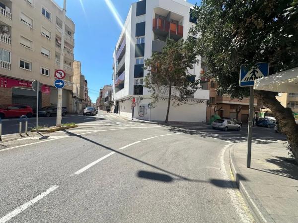 Local en Barrio Puerto Deportivo thumbnail 2