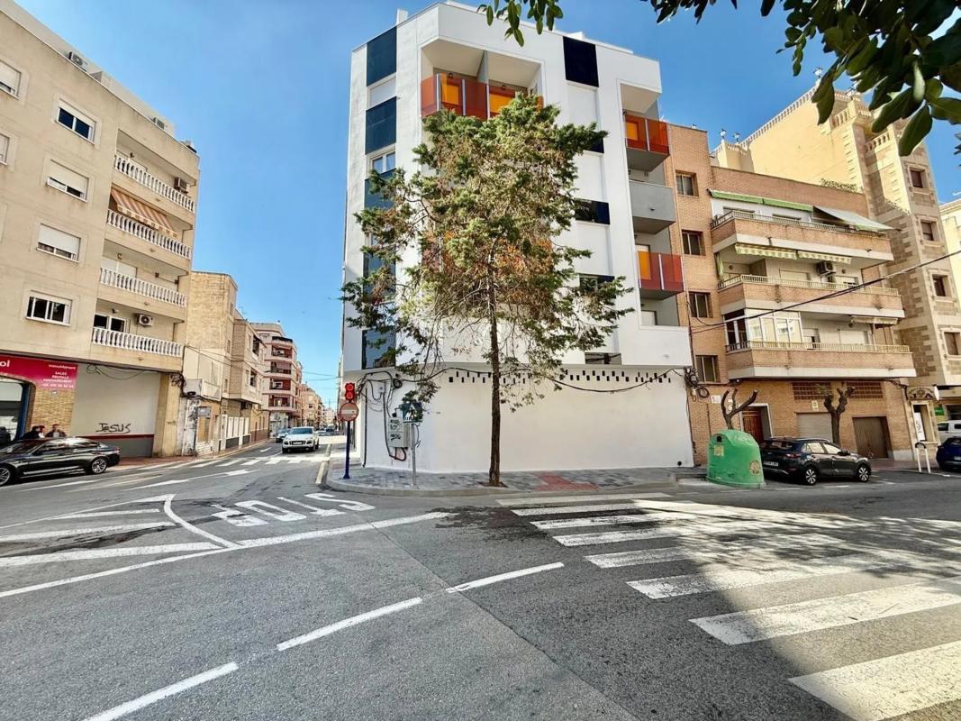 Propiedades en venta y alquiler en España photo 2