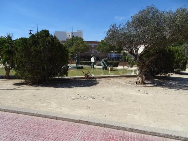 Local en Barrio Parque de las Naciones photo 4