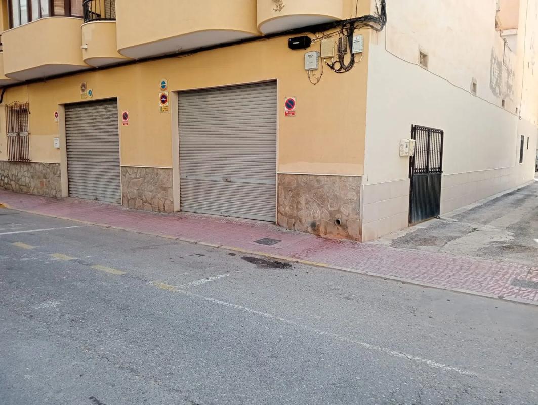 Propiedades en venta y alquiler en España photo 1