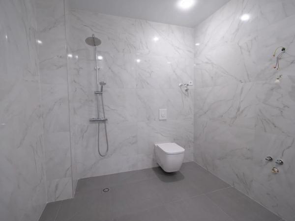 Local en calle Arquitecto Larramendi, 19 photo 2