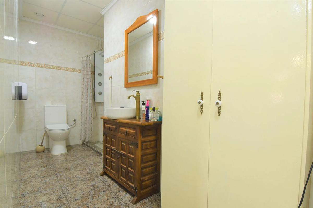 Propiedades en venta y alquiler en España photo 2