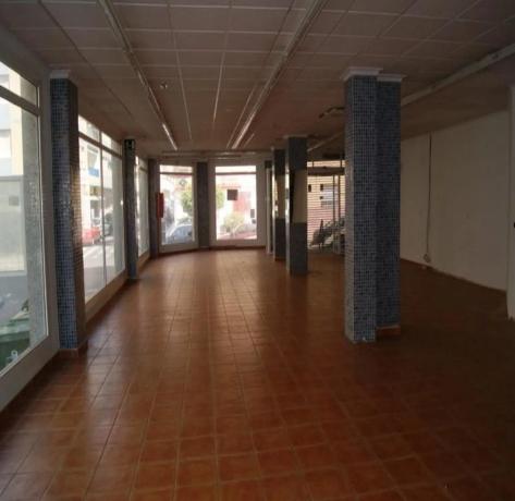 Local en calle Caballero de Rodas photo 3