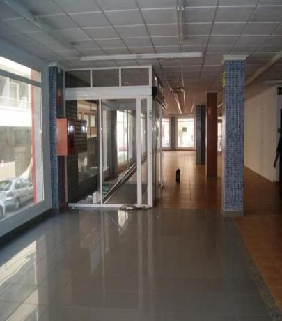 Local en calle Caballero de Rodas photo 4