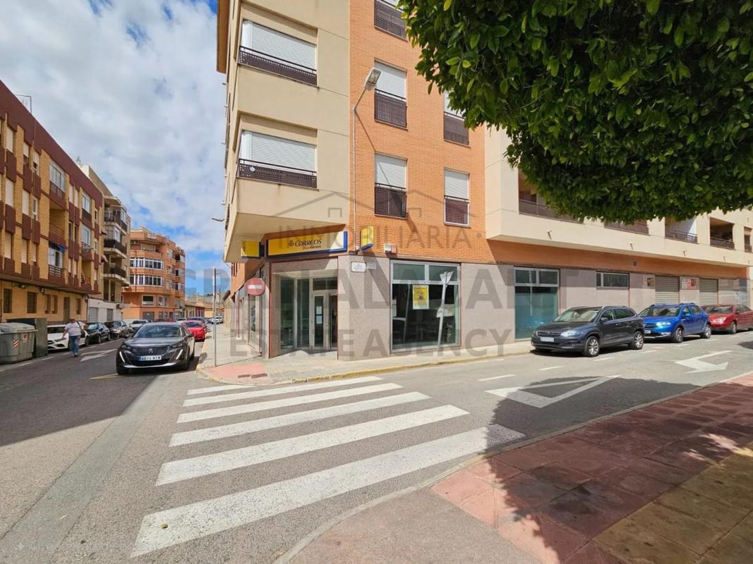 Propiedades en venta y alquiler en España photo 2