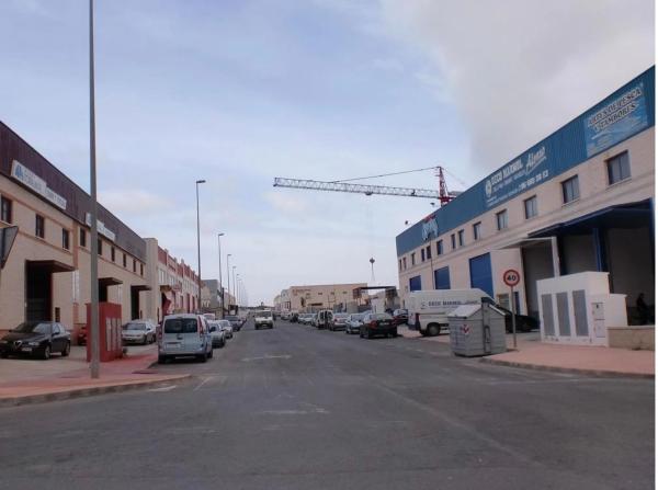 Nave en calle los Pintores, 46 photo