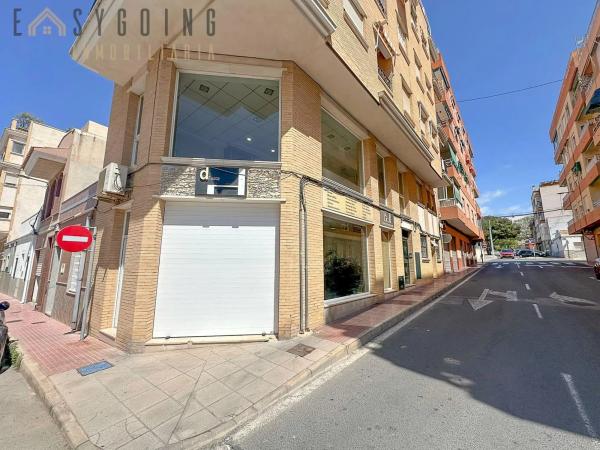 Local en calle Caritat thumbnail 1