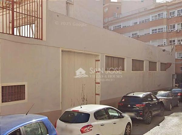 Nave en Barrio Carrús Oeste thumbnail 1