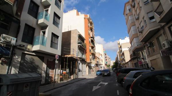 Local o nave en calle Oscar Esplá photo 1