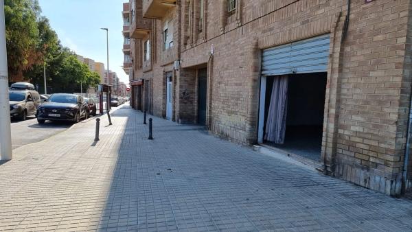 Local en calle Germans Navarro Caracena, 131 photo 3