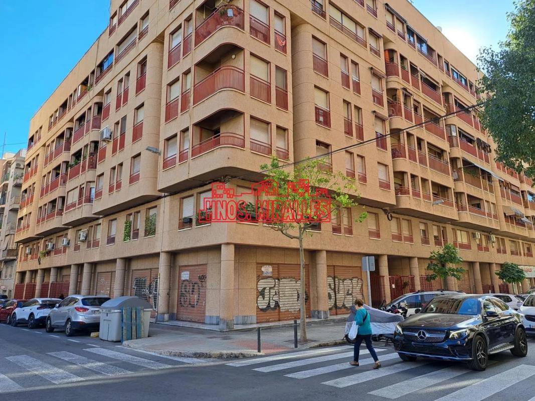 Propiedades en venta y alquiler en España photo 4