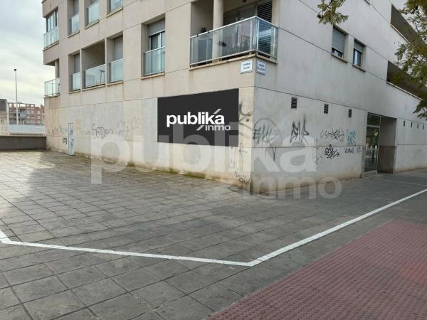 Local en calle Llevant photo 1