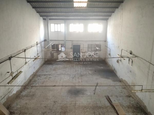 Nave en Barrio Sector V-El Canal thumbnail 2